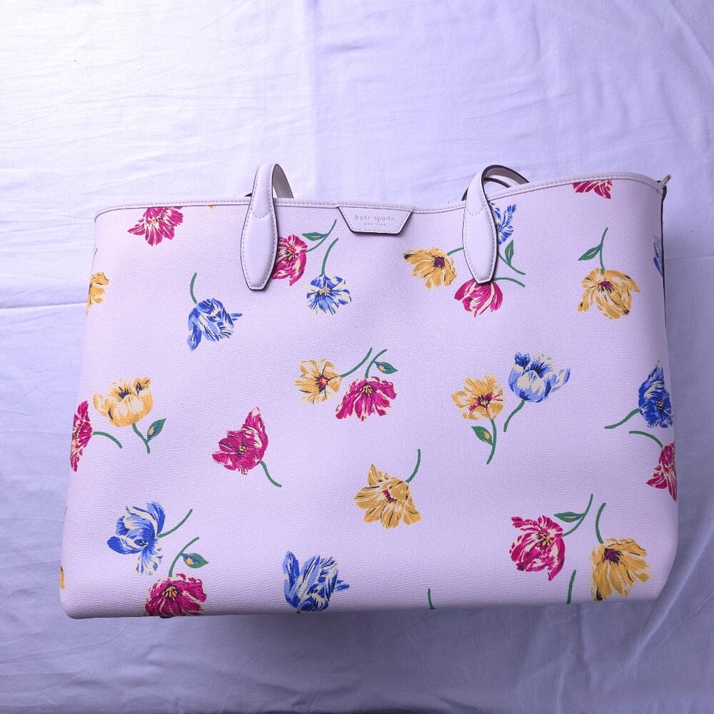 Kate Spade Carry All Tote